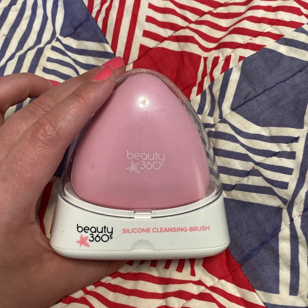 Cleansing Brush